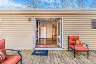 140 Crows Nest Rd, Hendersonville, NC 28791 - Photo 2