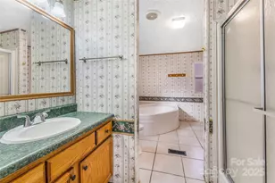 140 Crows Nest Rd, Hendersonville, NC 28791 - Photo 16