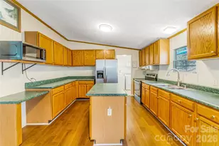 140 Crows Nest Rd, Hendersonville, NC 28791 - Photo 10