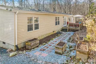 140 Crows Nest Rd, Hendersonville, NC 28791 - Photo 36