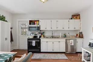 136 Half Cir Ln, Hendersonville, NC 28791 - Photo 12