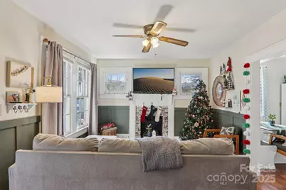 136 Half Circle Lane, Hendersonville, NC 28791 - Photo 6