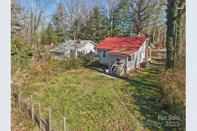 136 Half Circle Lane, Hendersonville, NC 28791 - Photo 30