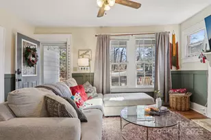 136 Half Cir Ln, Hendersonville, NC 28791 - Photo 8