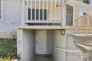 136 Half Cir Ln, Hendersonville, NC 28791 - Photo 24