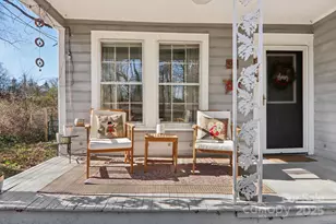 136 Half Cir Ln, Hendersonville, NC 28791 - Photo 4