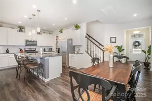 11122 Chalkbark Ln, Charlotte, NC 28262 - Photo 8