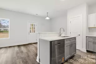 1212 Patterson St, Shelby, NC 28152 - Photo 6