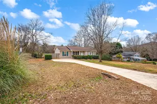 5609 Linville Dr, Hickory, NC 28602 - Photo 4