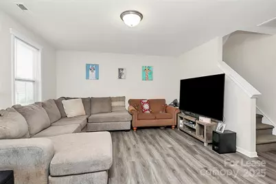 409 Kickapoo Avenue, Gastonia, NC 28056 - Photo 6