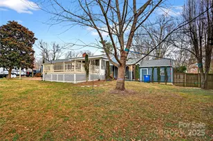 109 Mountain St, Black Mountain, NC 28711 - Photo 4