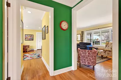 109 Mountain Street, Black Mountain, NC 28711 - Photo 18