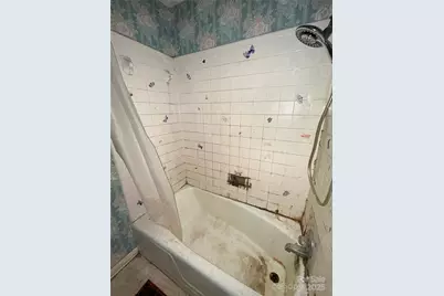 2330 40th Avenue Court NE, Hickory, NC 28601 - Photo 8