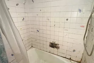 2330 40th Ave Ct NE, Hickory, NC 28601 - Photo 8