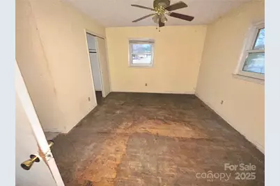 2330 40th Avenue Court NE, Hickory, NC 28601 - Photo 10