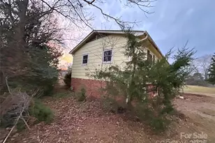 2330 40th Ave Ct NE, Hickory, NC 28601 - Photo 18