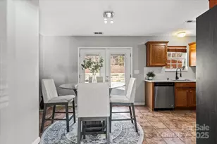 4633 Brandie Glen Rd, Charlotte, NC 28269 - Photo 8