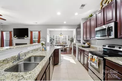 16635 Crimson Sargent Drive, Charlotte, NC 28213 - Photo 10