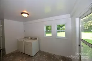 4120 Howie Cir, Charlotte, NC 28205 - Photo 10