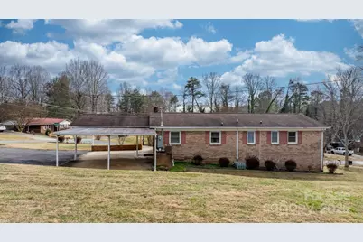 902 Greenwood Place, Lenoir, NC 28645 - Photo 4