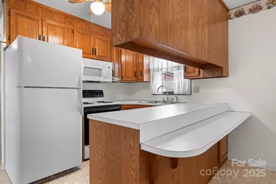 902 Greenwood Place, Lenoir, NC 28645 - Photo 12