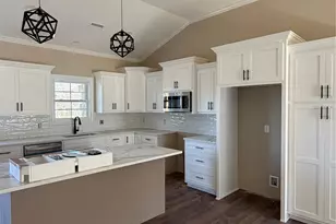 4932 Southview Dr, Hickory, NC 28602 - Photo 8