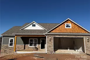 4932 Southview Dr, Hickory, NC 28602 - Photo 1