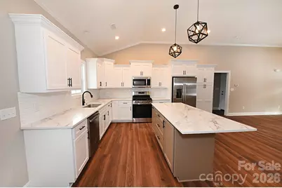 4932 Southview Drive, Hickory, NC 28602 - Photo 4