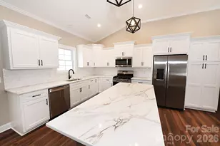 4932 Southview Dr, Hickory, NC 28602 - Photo 6