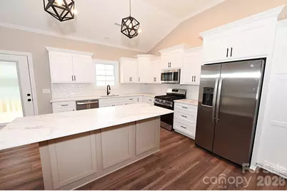 4932 Southview Drive, Hickory, NC 28602 - Photo 8