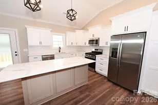 4932 Southview Dr, Hickory, NC 28602 - Photo 8