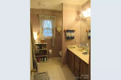 19 Westminster Drive, Asheville, NC 28804 - Photo 16