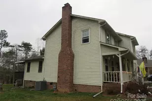 19 Westminster Dr, Asheville, NC 28804 - Photo 2