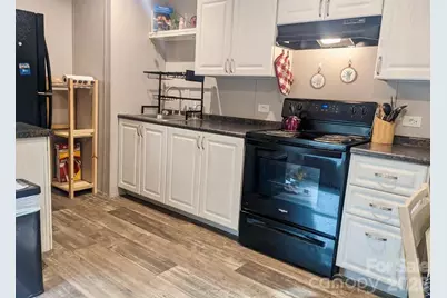 2828 E Pine Street, Mount Airy, NC 27030 - Photo 20