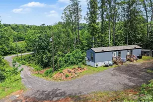 2828 E Pine St, Mount Airy, NC 27030 - Photo 4