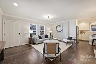 1044 Lunsford Pl, Charlotte, NC 28205 - Photo 6