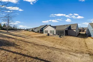 3102 Bartlett St, Fort Mill, SC 29715 - Photo 6