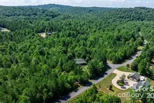 926 Cross Creek Dr, Rutherfordton, NC 28139 - Photo 2