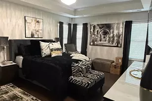 7910 Sweet Grove Ct, Charlotte, NC 28269 - Photo 2