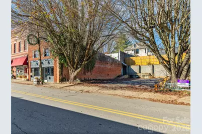 204 Sutton Avenue, Black Mountain, NC 28711 - Photo 8