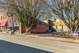 204 Sutton Ave, Black Mountain, NC 28711 - Photo 8