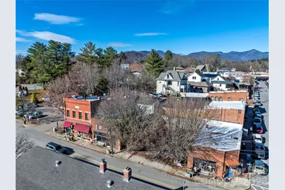 204 Sutton Avenue, Black Mountain, NC 28711 - Photo 6