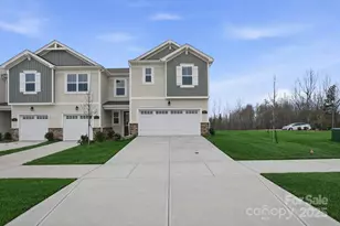 2135 Vinyasa Ln, Charlotte, NC 28215 - Photo 4