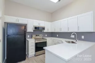 5506 Carronbridge Ln, Charlotte, NC 28216 - Photo 6