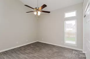 5506 Carronbridge Ln, Charlotte, NC 28216 - Photo 8