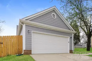 5506 Carronbridge Ln, Charlotte, NC 28216 - Photo 14