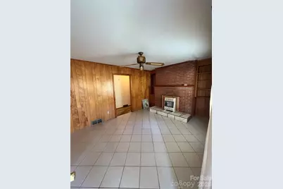 606 Oakmont Drive, Canton, NC 28716 - Photo 2