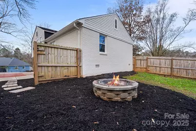 700 Braxfield Drive, Charlotte, NC 28217 - Photo 22