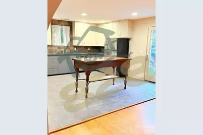 1045 Mountain View Street, Hendersonville, NC 28739 - Photo 10