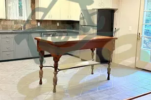 1045 Mountain View St, Hendersonville, NC 28739 - Photo 10